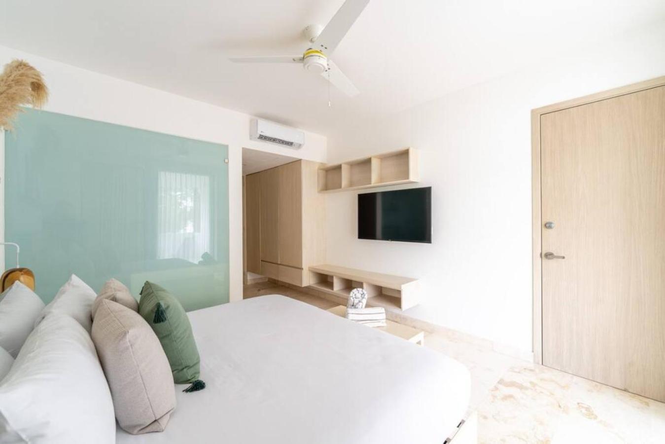 Hunab Kah Serene Rooftop Pool Apartment