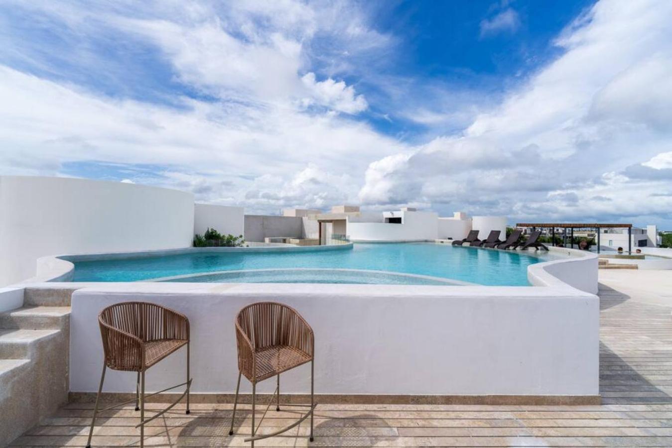 Hunab Kah Serene Rooftop Pool Tulum
