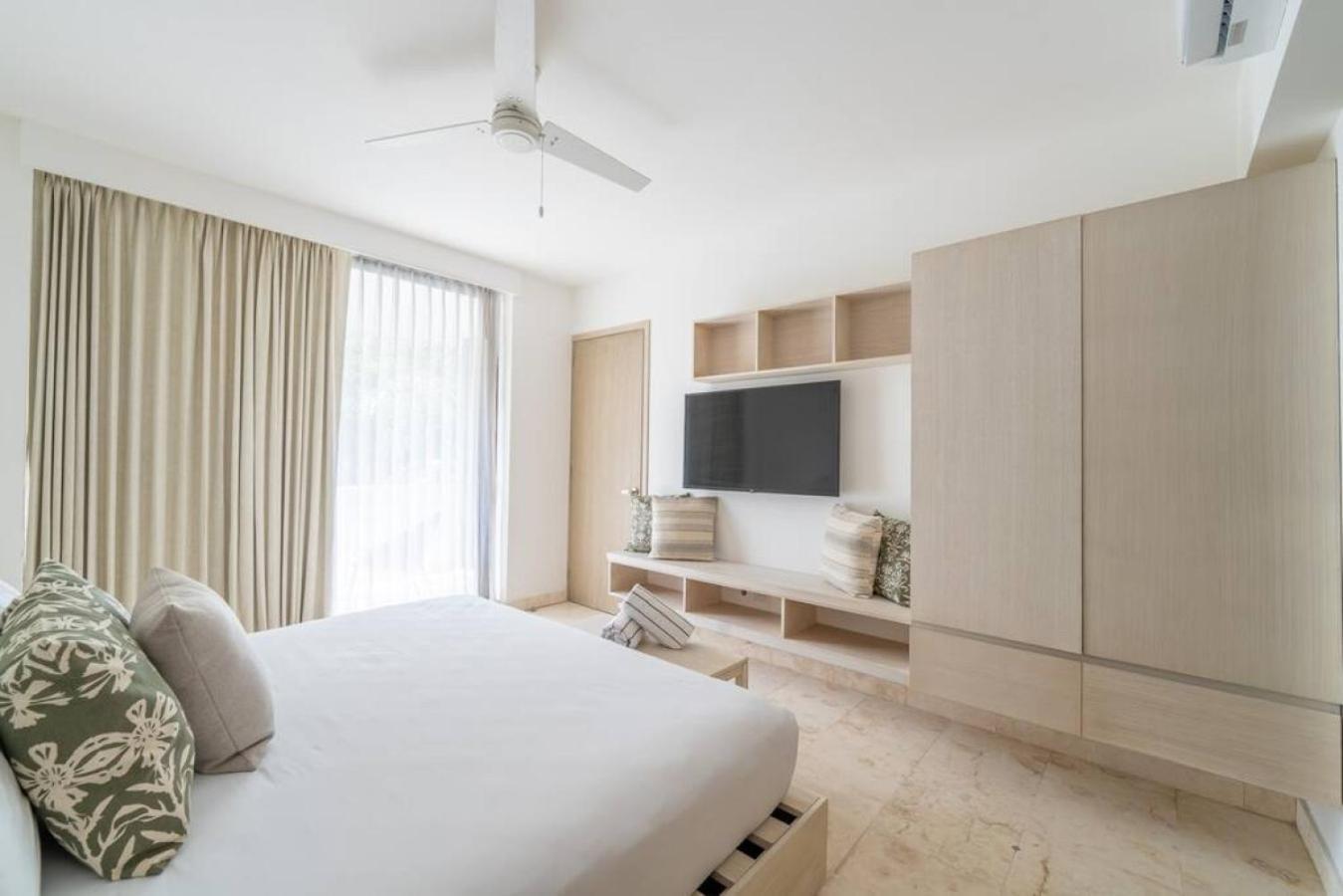 Apartment Hunab Kah Serene Rooftop Pool